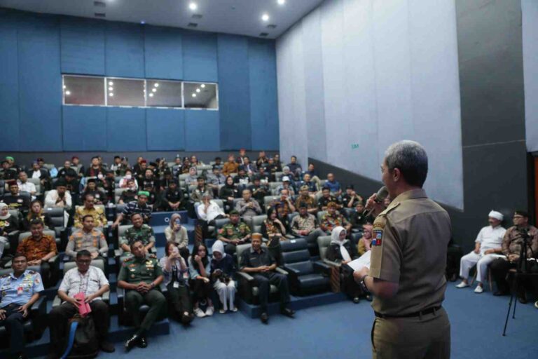 Dedie Rachim Luncurkan Buku Golok Antara Pesona dan Legenda “Memperkaya Literasi”