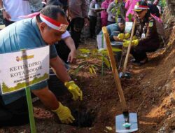 Lestarikan Alam, DPRD dan Kapolresta Bogor Kota Lakukan Penanaman Bibit Pohon di Kampung Sicapit