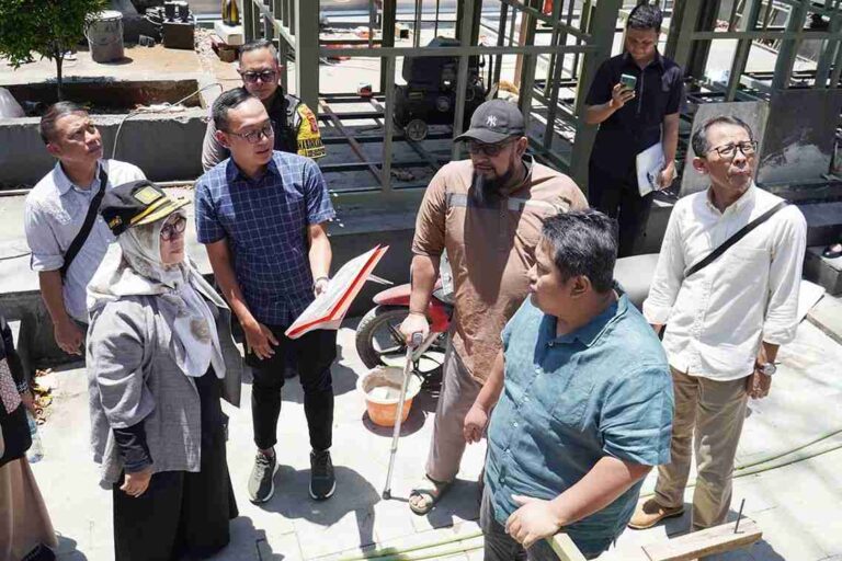 Danone Aqua dan Perumda Tirta Pakuan Tinjauan Progres Pembangunan Pusat Kuliner Jalan Pajajaran
