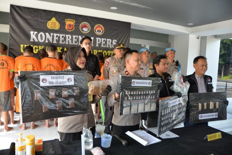 Polres Bogor Amankan 21 Orang TSK Penyalahgunaan Natkotika Sabu, Ganja, dan Home Industri Tembakau Sintetis Sediaan Farmasi