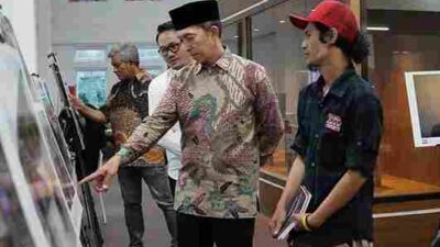 Dedie Rachim Buka Pameran Metamorfosa Bogor Dalam Bingkai 2022-2023 di Perpustakaan dan Galeri Kota Bogor