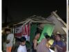 Truk Tronton Tabrak Warung di Parung Panjang, Satu Orang Terluka