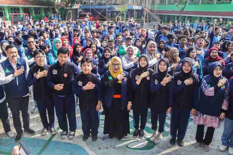 Gerakan Geber Si Jumo dan Jamilah: Perang Melawan Stunting, DBD, dan TBC Dimulai!