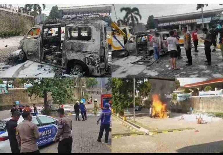Mobil Ambulance Kebakaran di Rest Area Shell Jagorawi