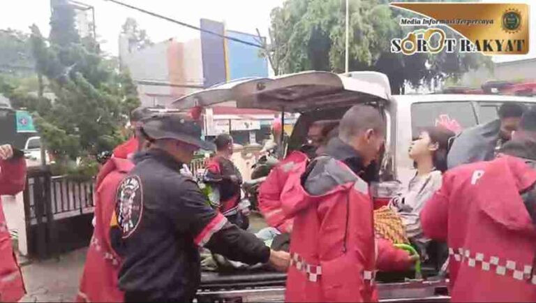 Dramatis! Polres Bogor Evakuasi Warga Villa Nusa Indah dari Kepungan Banjir Cikeas-Cileungsi