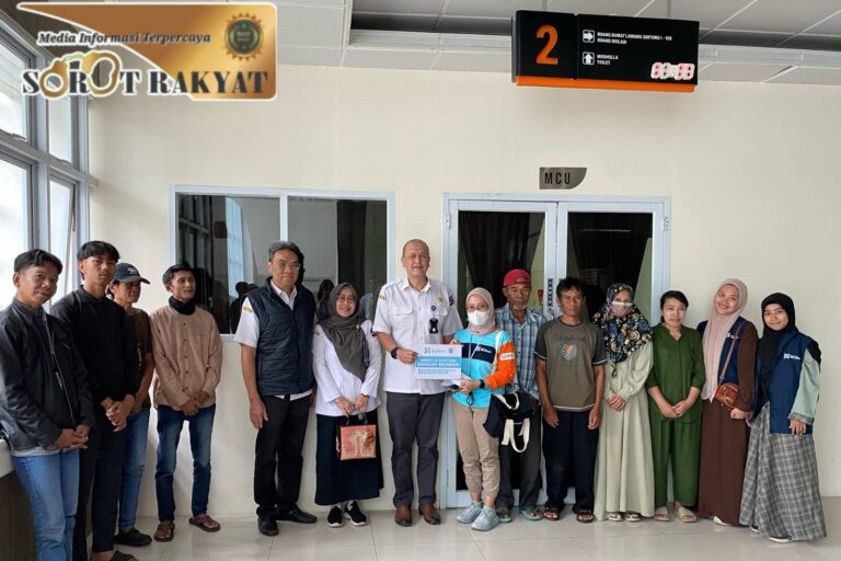 Sekolah Relawan Salurkan Zakat untuk 200 Pasien Kelas 3 RSUD Kota Bogor