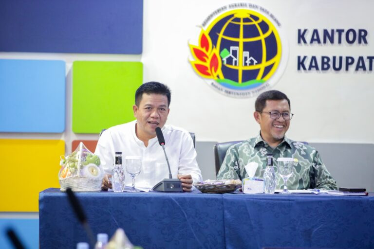 Bupati Bandung Targetkan Sertifikasi Aset Tuntas, Lindungi Sekolah dari Gugatan Ahli Waris