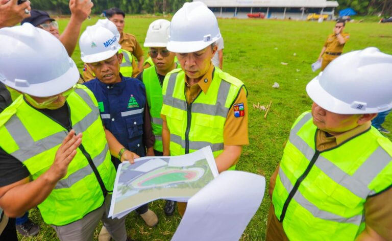 Inspeksi Proyek Rehabilitasi Stadion Pajajaran, Wali Kota: Anggaran Terbatas, Pengerjaan Harus Hati-hati