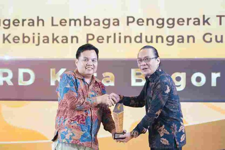 DPRD Kota Bogor Raih Penghargaan Bergengsi Berkat Perda Perlindungan Guru!