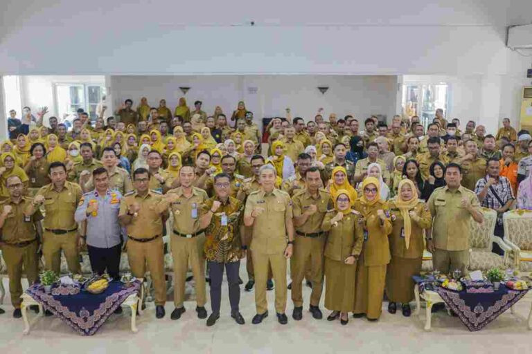 Dedie Rachim Beri Penghargaan di ITKP Awards 2025: Pekerja Konstruksi Wajib Dilindungi!