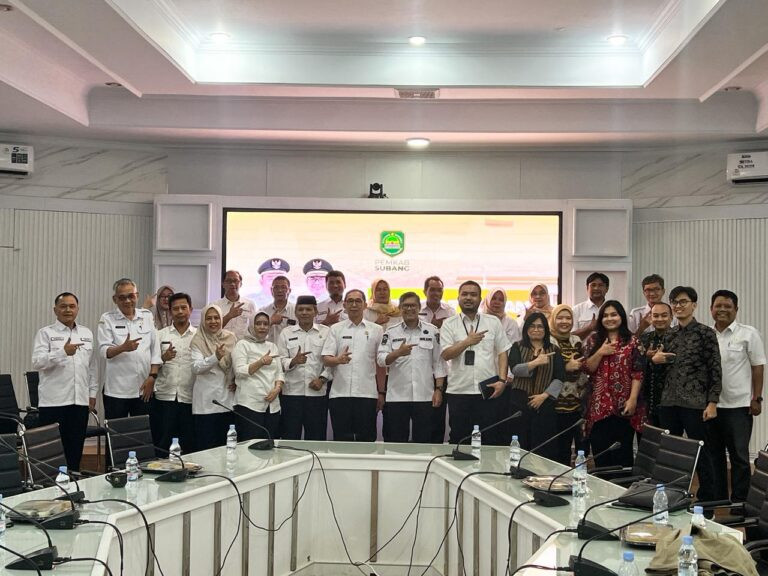 BUPATI LANTIK DEWAN PENGAWAS TIRTA RANGGA, KANG REY TEKANKAN PELAYANAN PRIMA DAN PENINGKATAN PAD