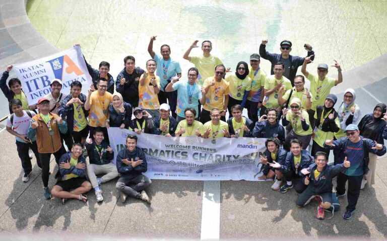 Guru SMPIT Adzkia 2 Lari 180 KM Demi Beasiswa Rp1 Miliar