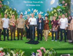 Wali Kota Bogor Dedie A Rachim dan Manajemen Bogor Great Mall Acungkan Jempol di Peresmian